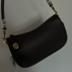 Coach swinger bag